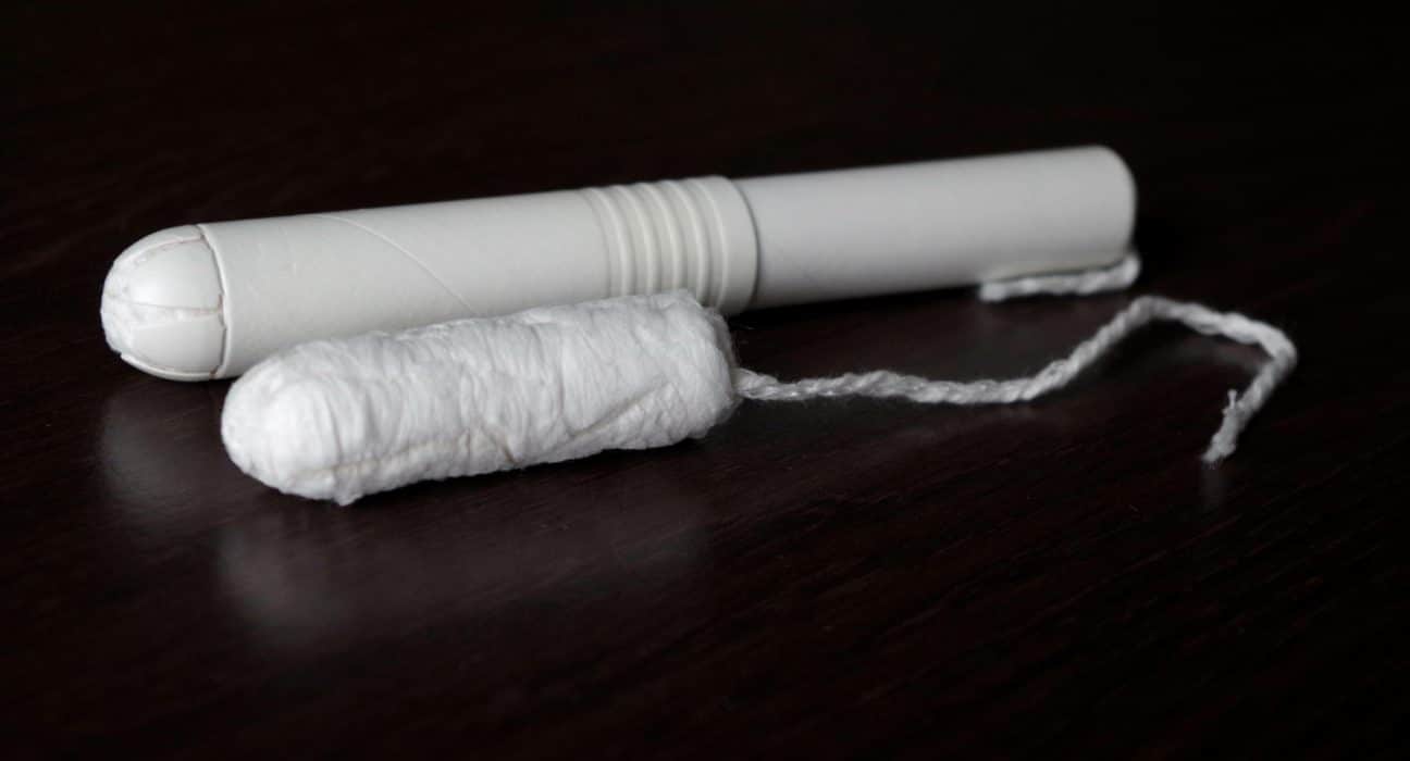 Comment mettre un tampon avec applicateur ?